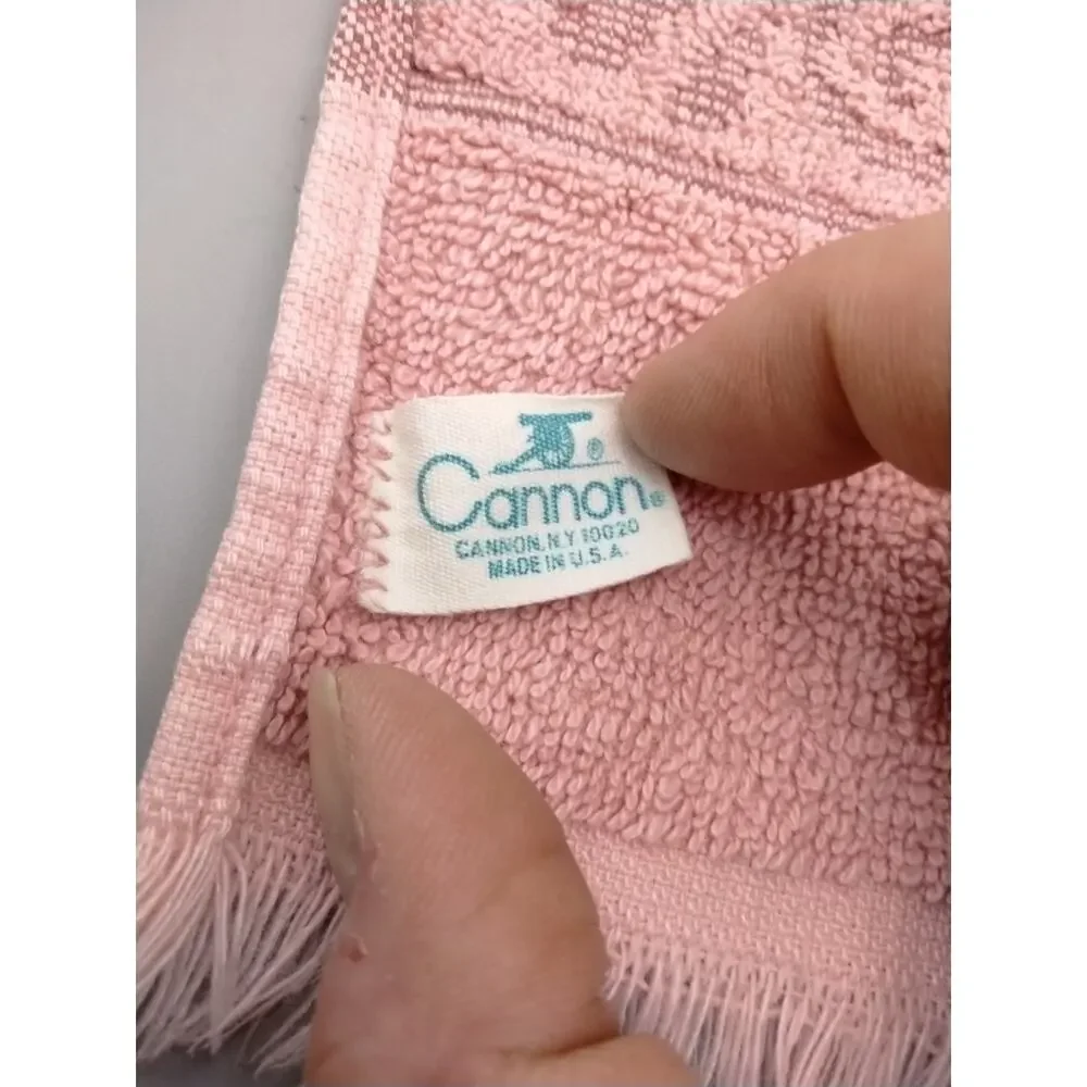 Vintage Cannon Pink Sculpted 3 Hand towels 2 Wash Cloth Floral